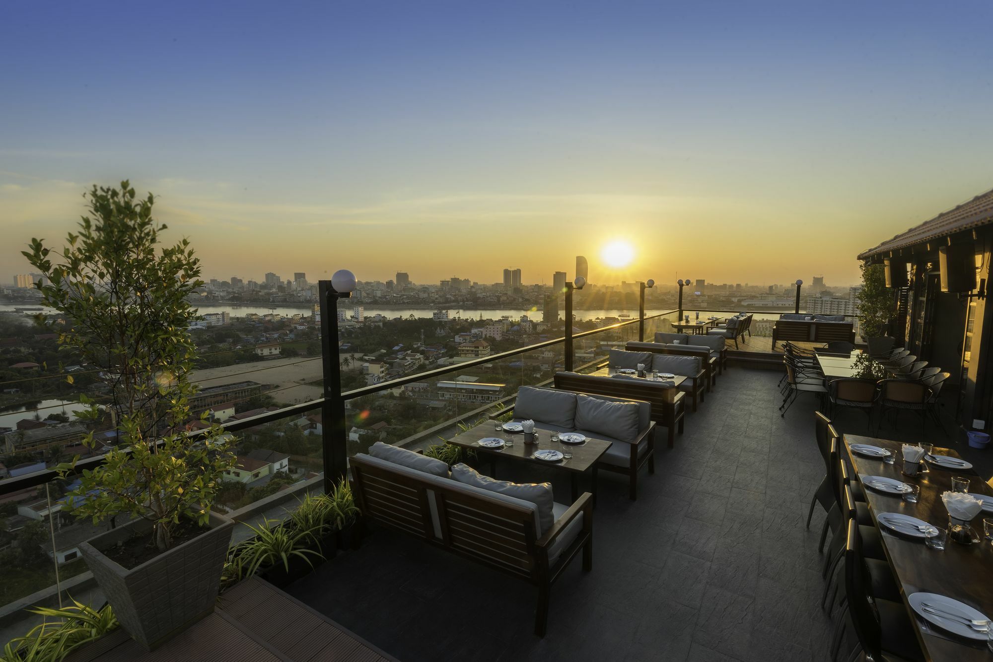 Mekongview 2 Condotel Phnom Penh Eksteriør billede